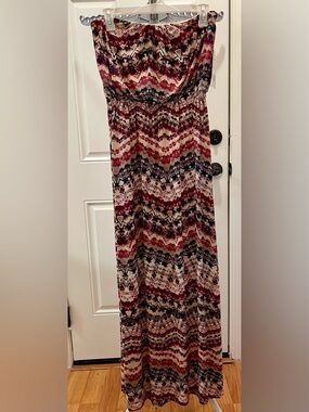 Trixxi Chevron Maxi Dress